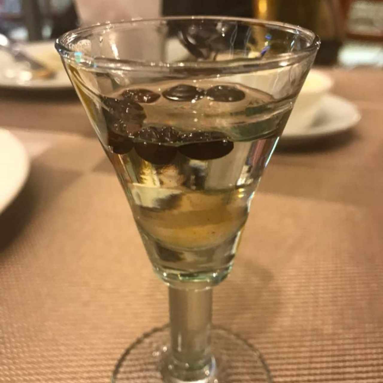 Sambuca con Granos de Café y Flameada, Muy Buena