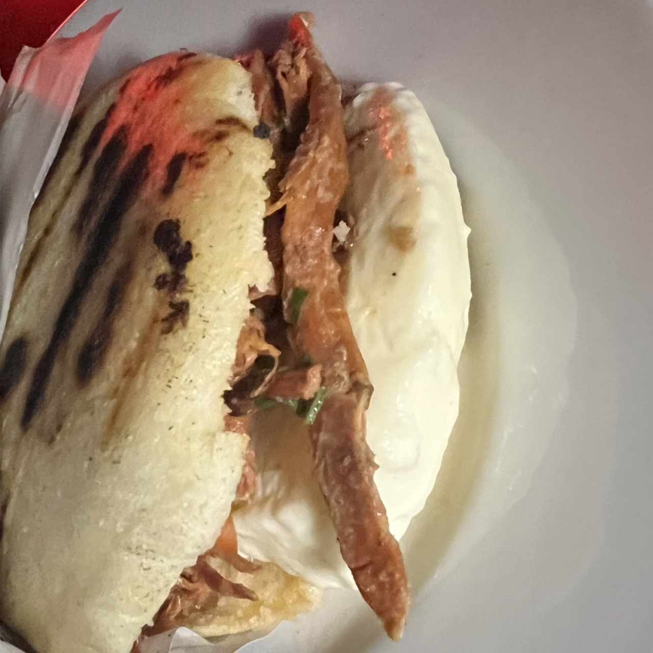 AREPAS - CARNE MECHADA