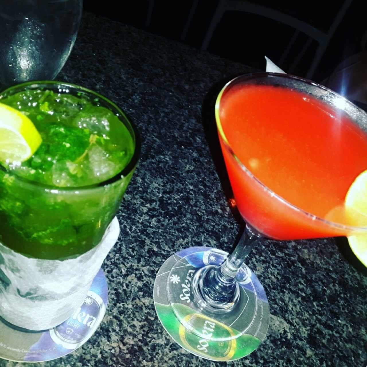 Mojito Cubano y Cosmopolitan