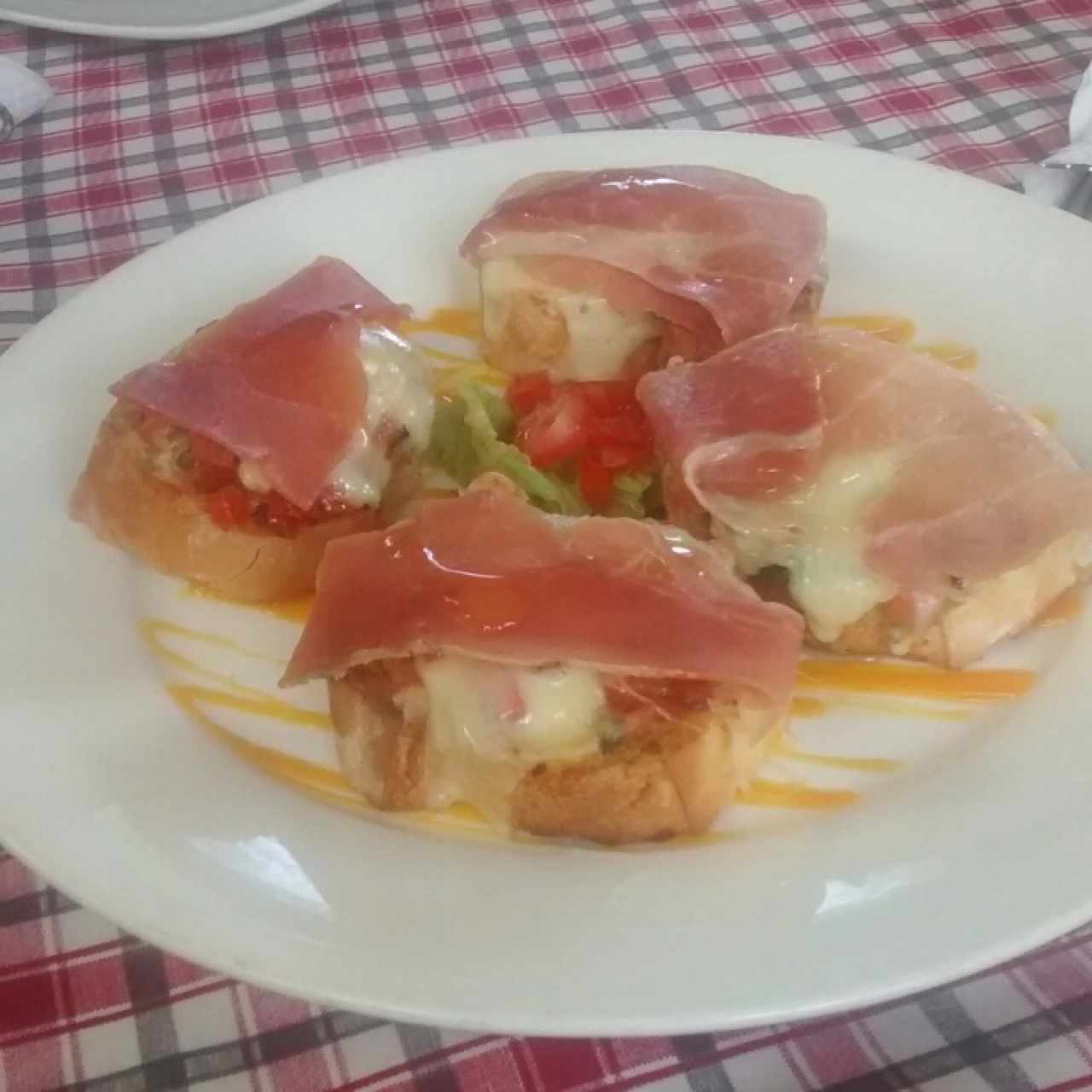 Brushetas de jamón Serrano 