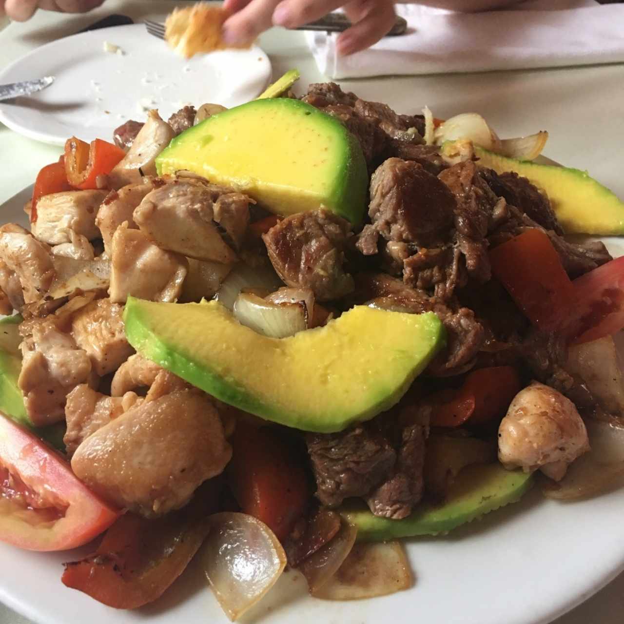 parrilla solomo y pollo