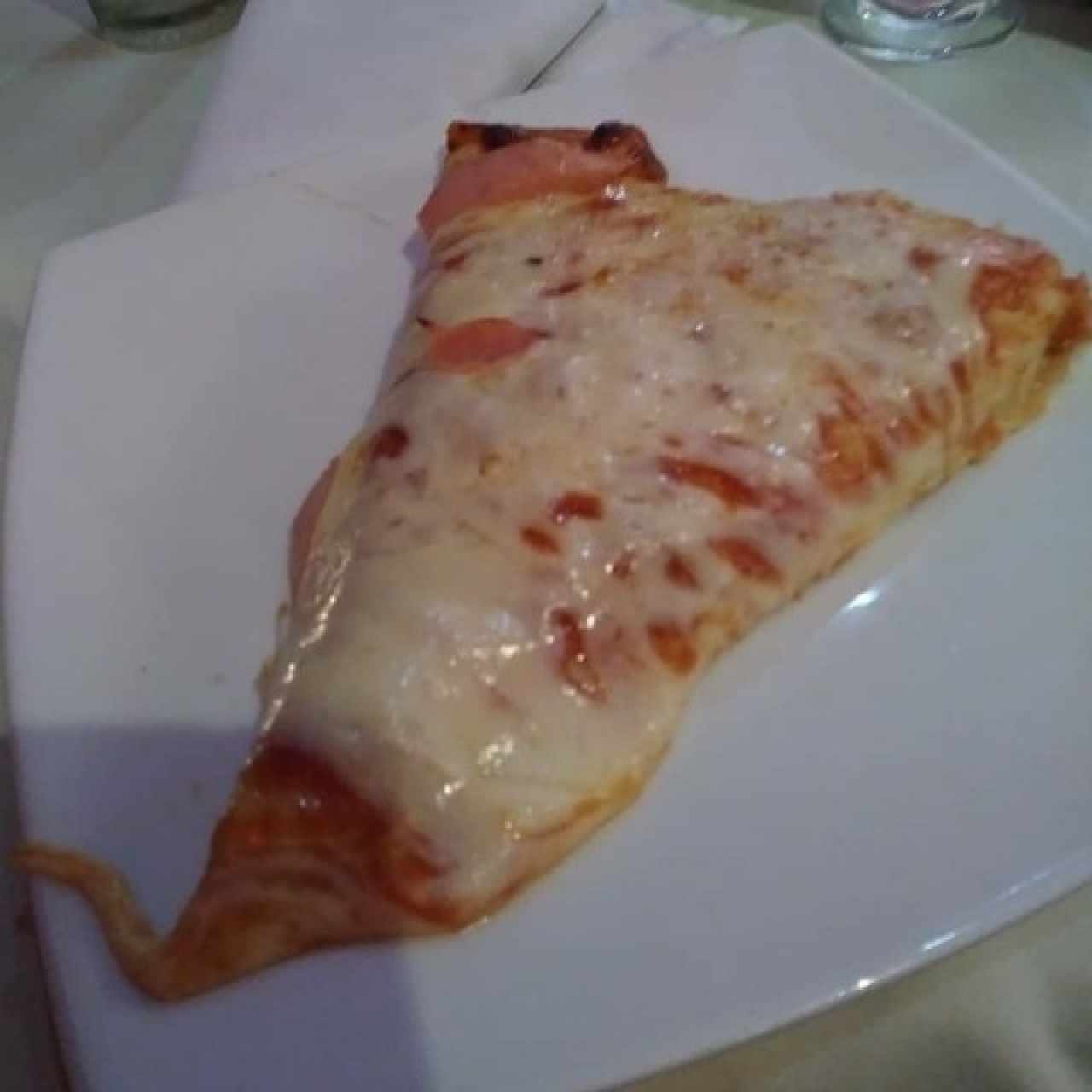 Pizza Jamon y Queso