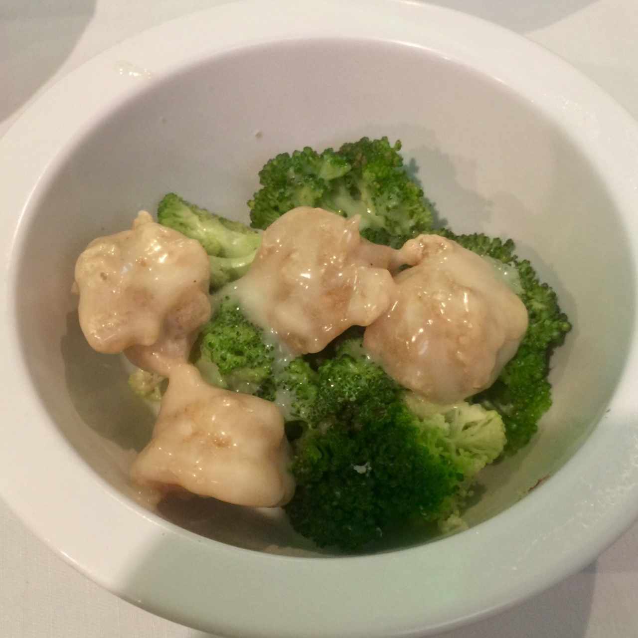 Langostinos en salsa blanca 