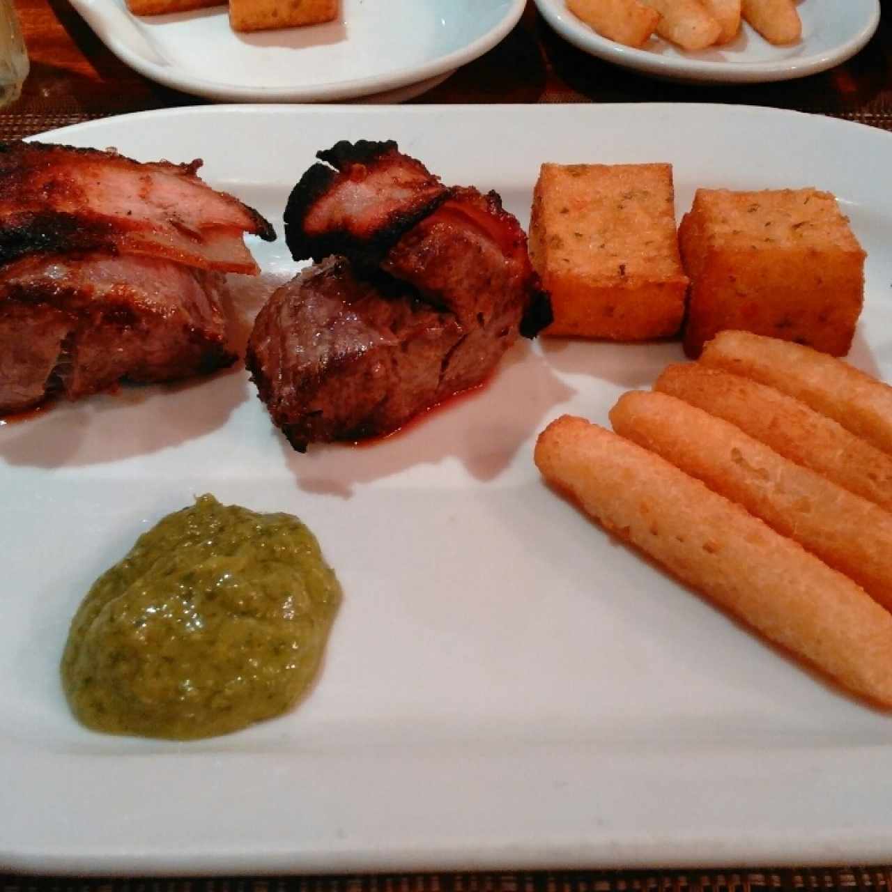 espetada de lomito con tocineta
