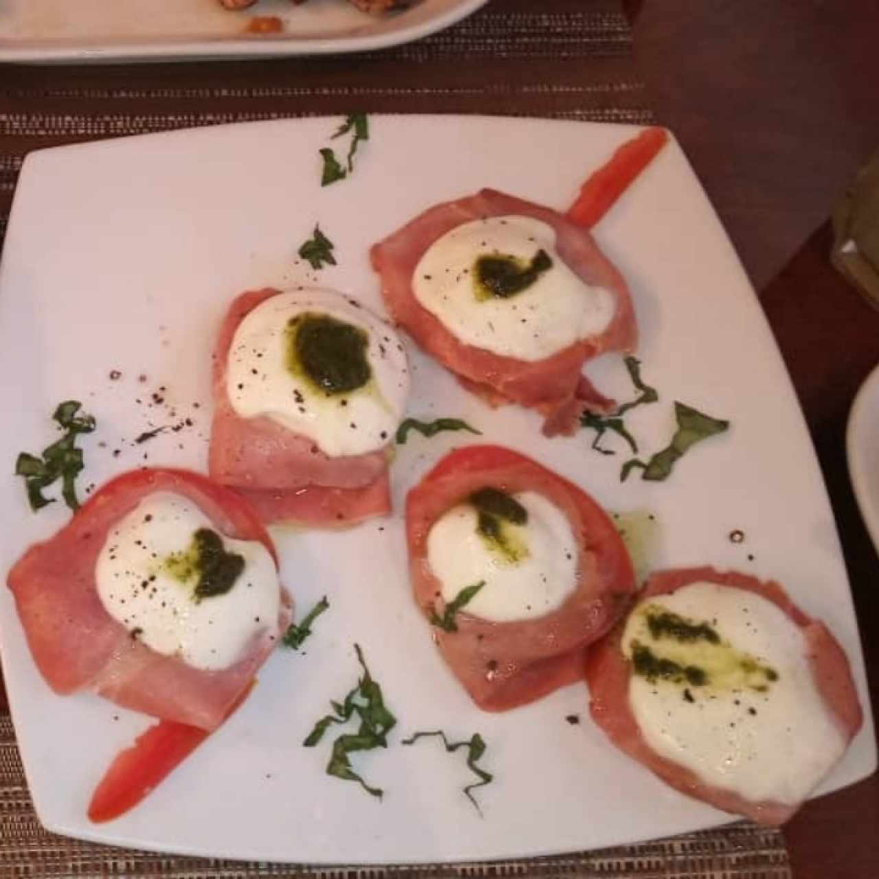 capresa especial.