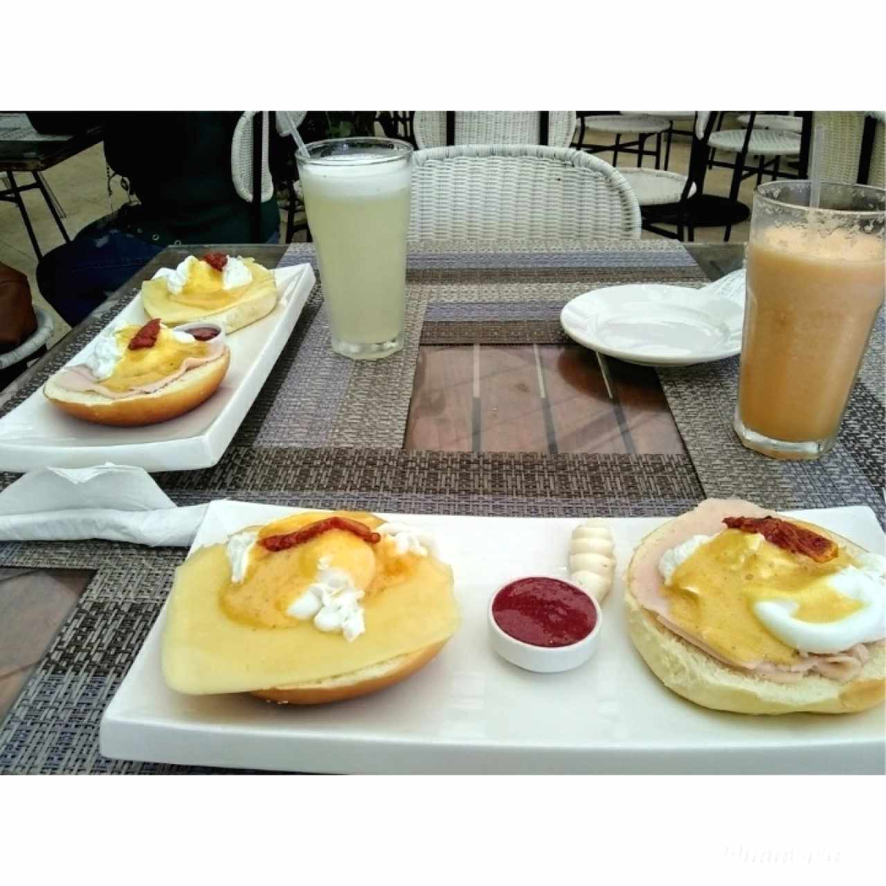 Huevos benedictinos