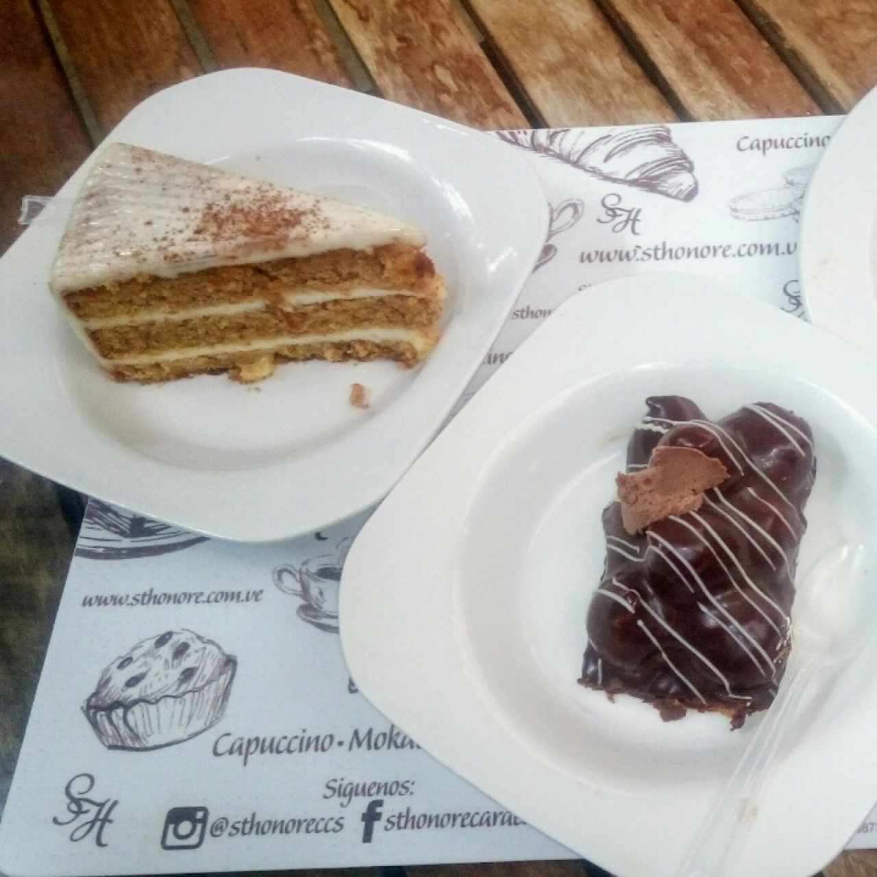 Torta de Zanahoria y Profiterol