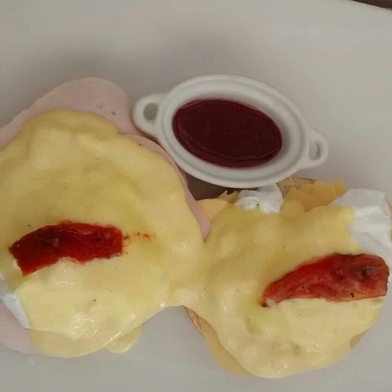 Huevos Benedictinos