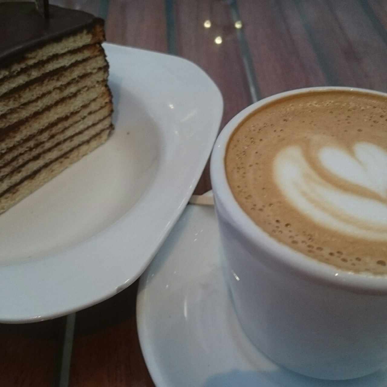 café y marquesa de chocolate