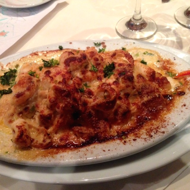 Filet de mero y mariscos gratinado