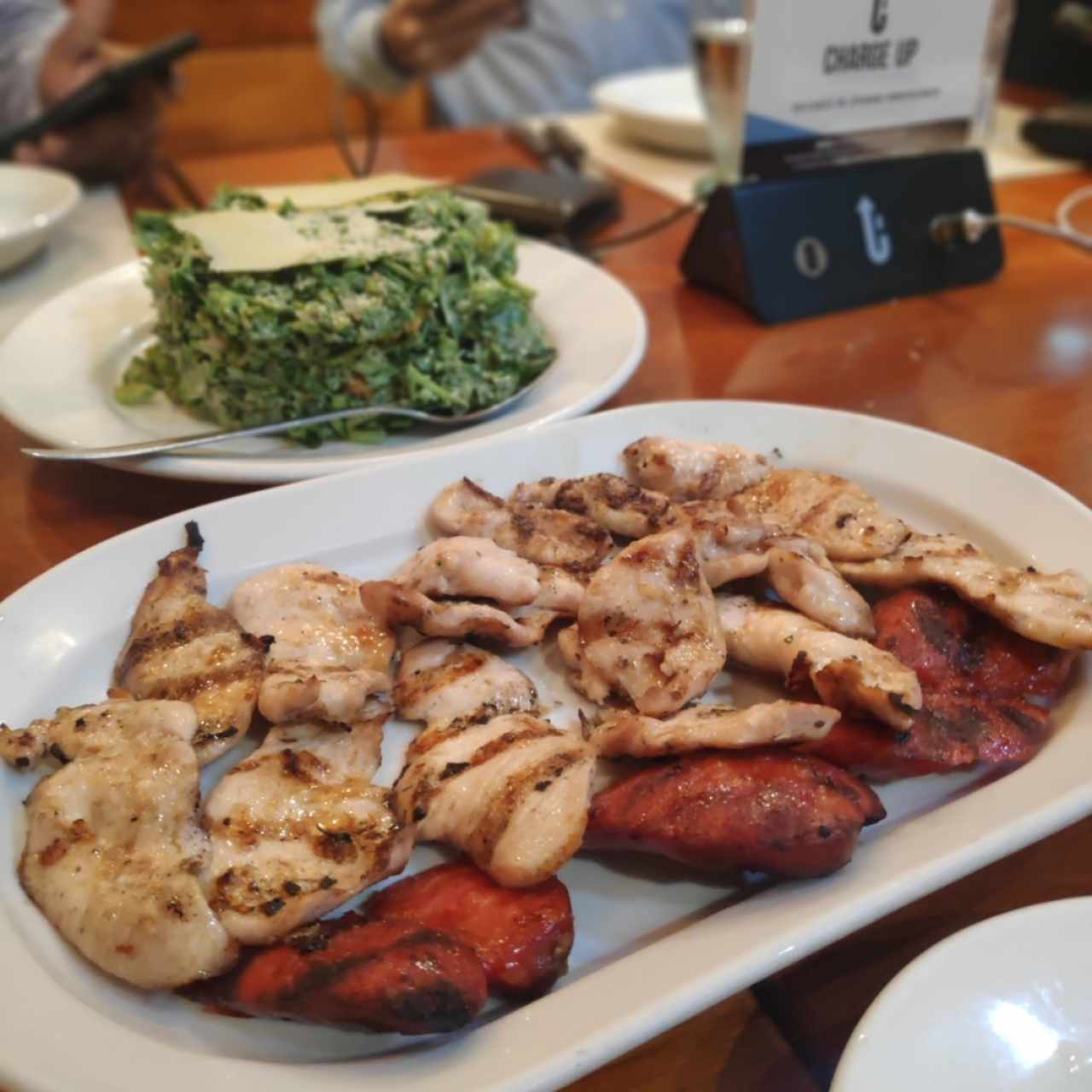 1/2 Pollo Deshuesado a la Parrilla Entero, Corte Fino o BBQ