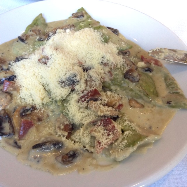 Bocato cuatro quesos con champiñones y jamón serrano