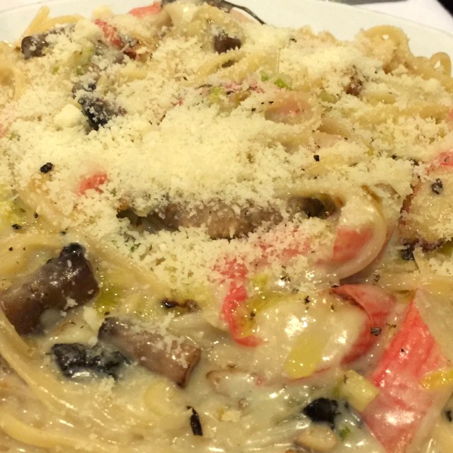 Vermicelli con salsa de ajoporro & cangrejo 