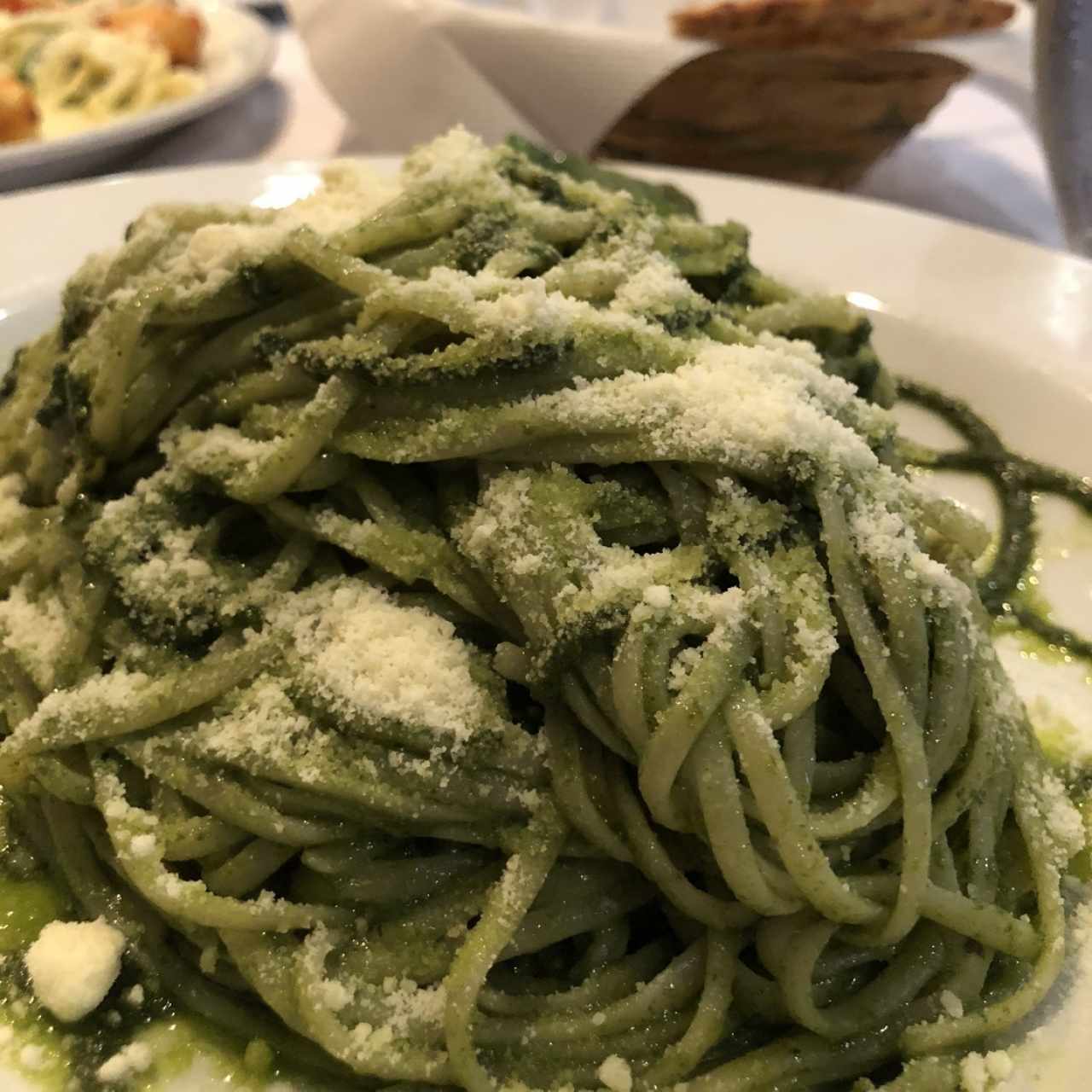 Linguini al pesto