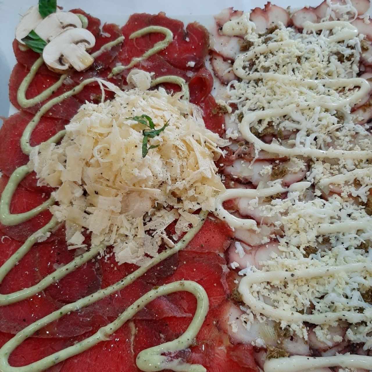 carpaccio de lomito y pulpo