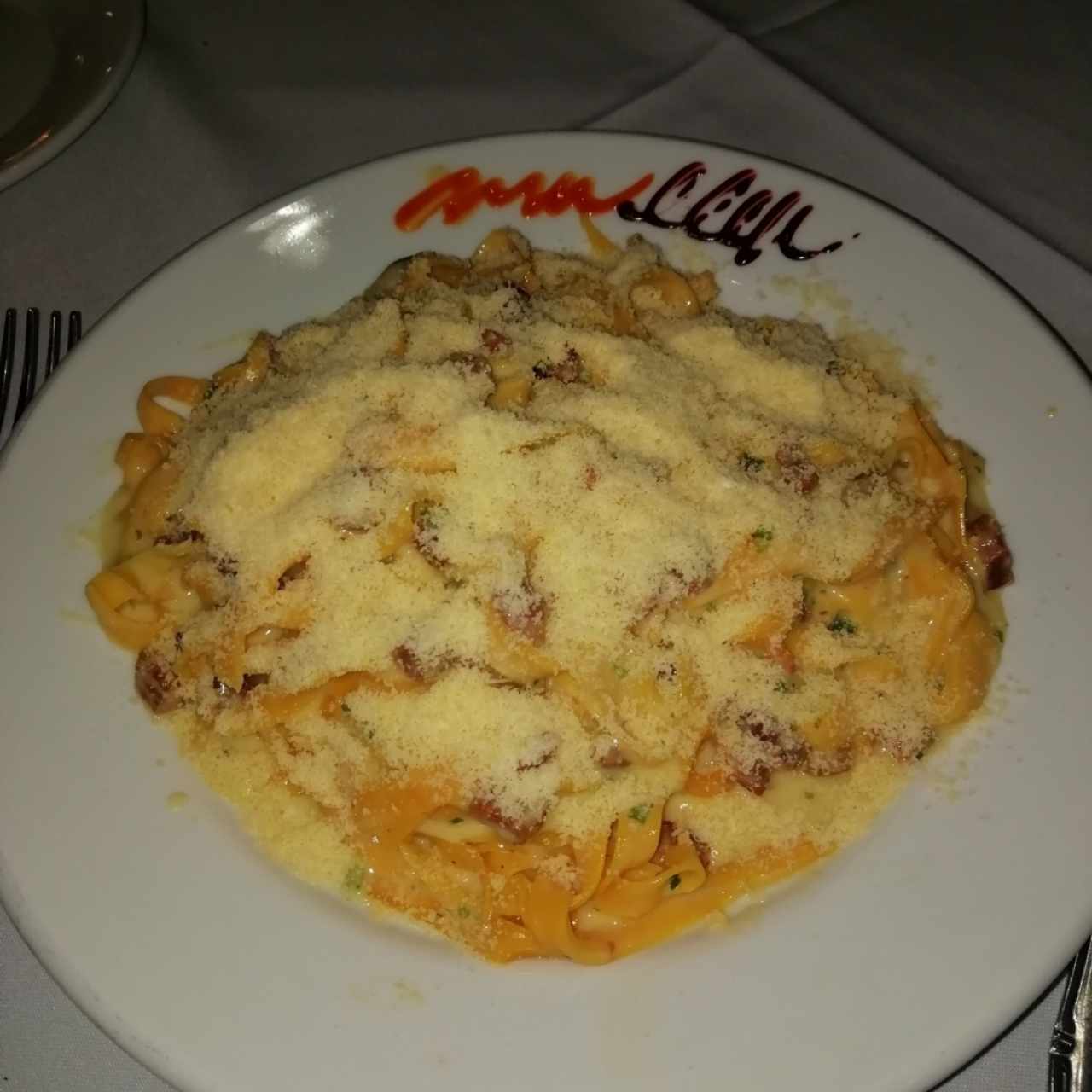 Pasta a la crema con camarones