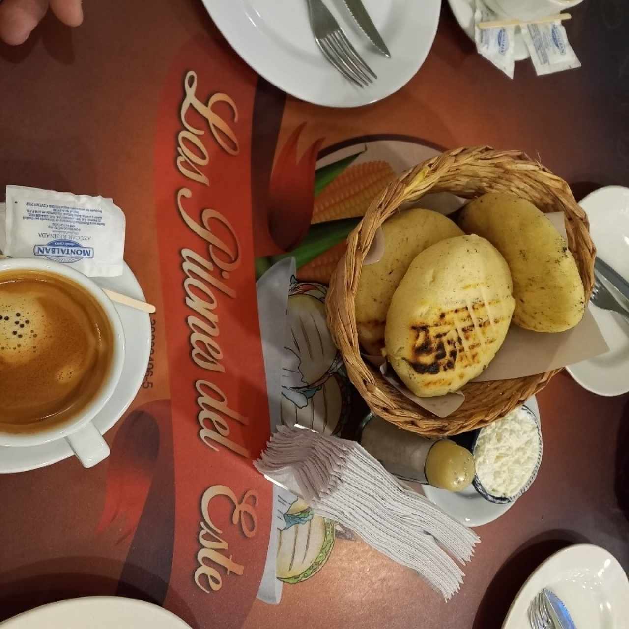 arepas del desayuno criollo