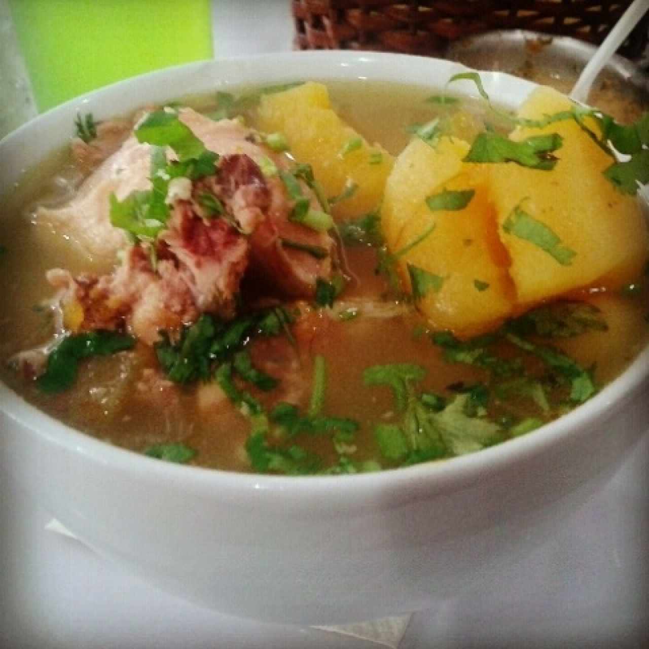 Sopa de gallina