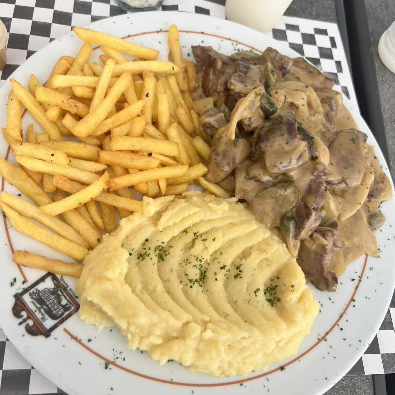 Strogonoff de Lomito