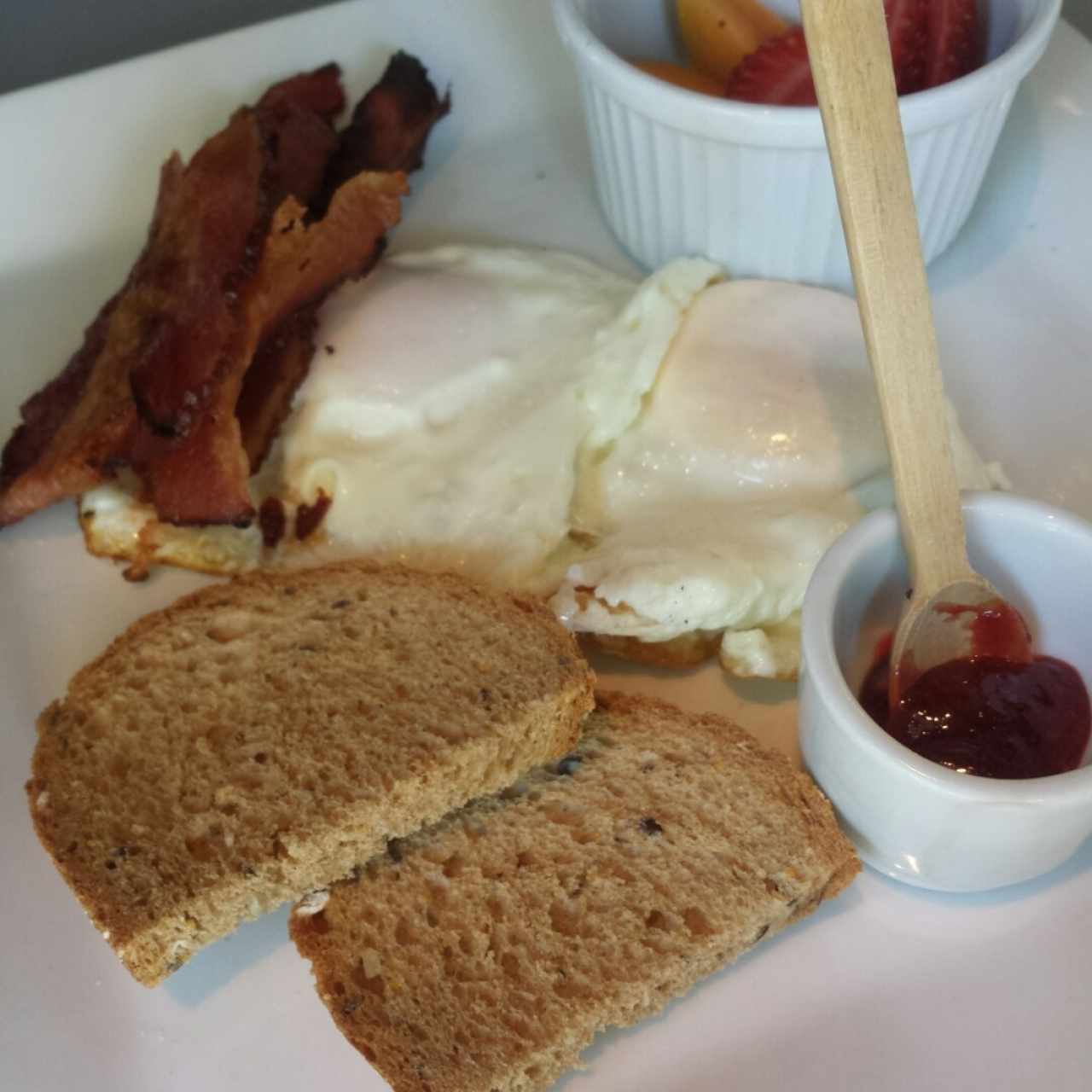 Huevos con Tocino