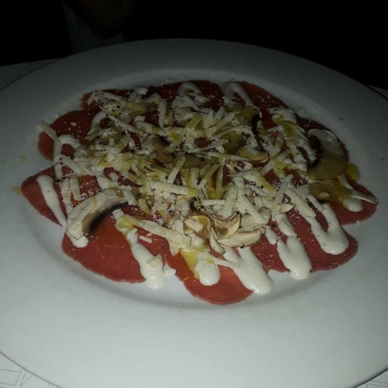 Carpaccio de Lomito con Champiñones 