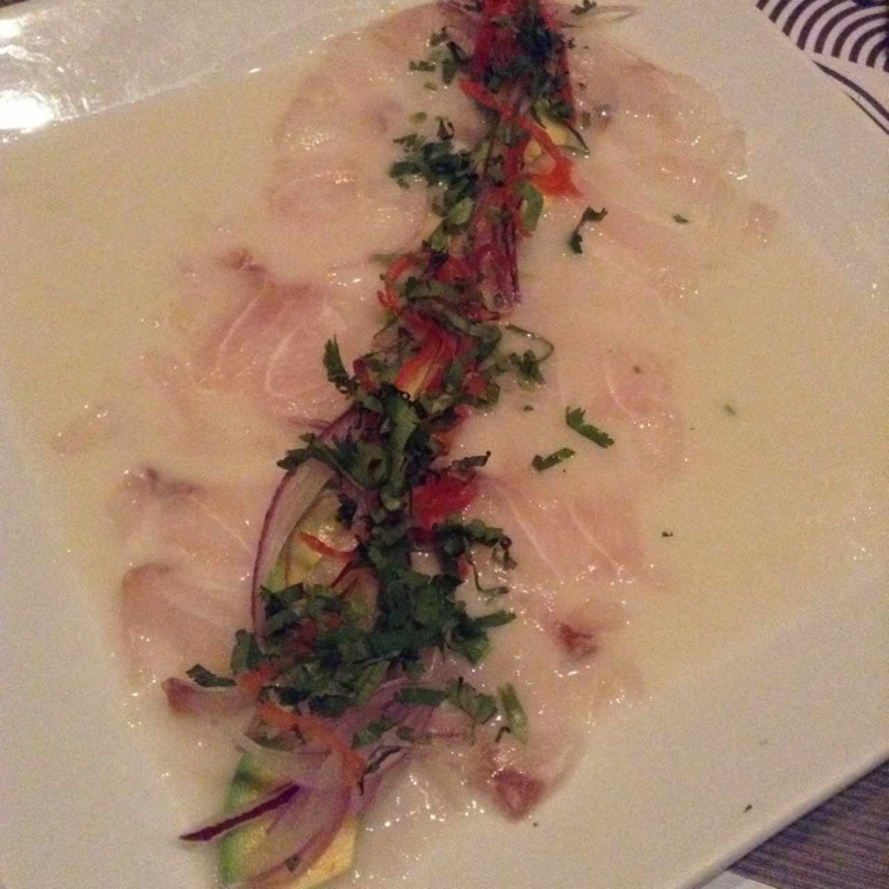 tiradito de pescado blanco