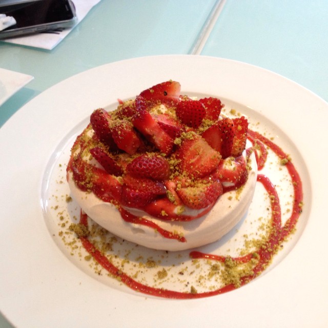 Pavlova de Fresa