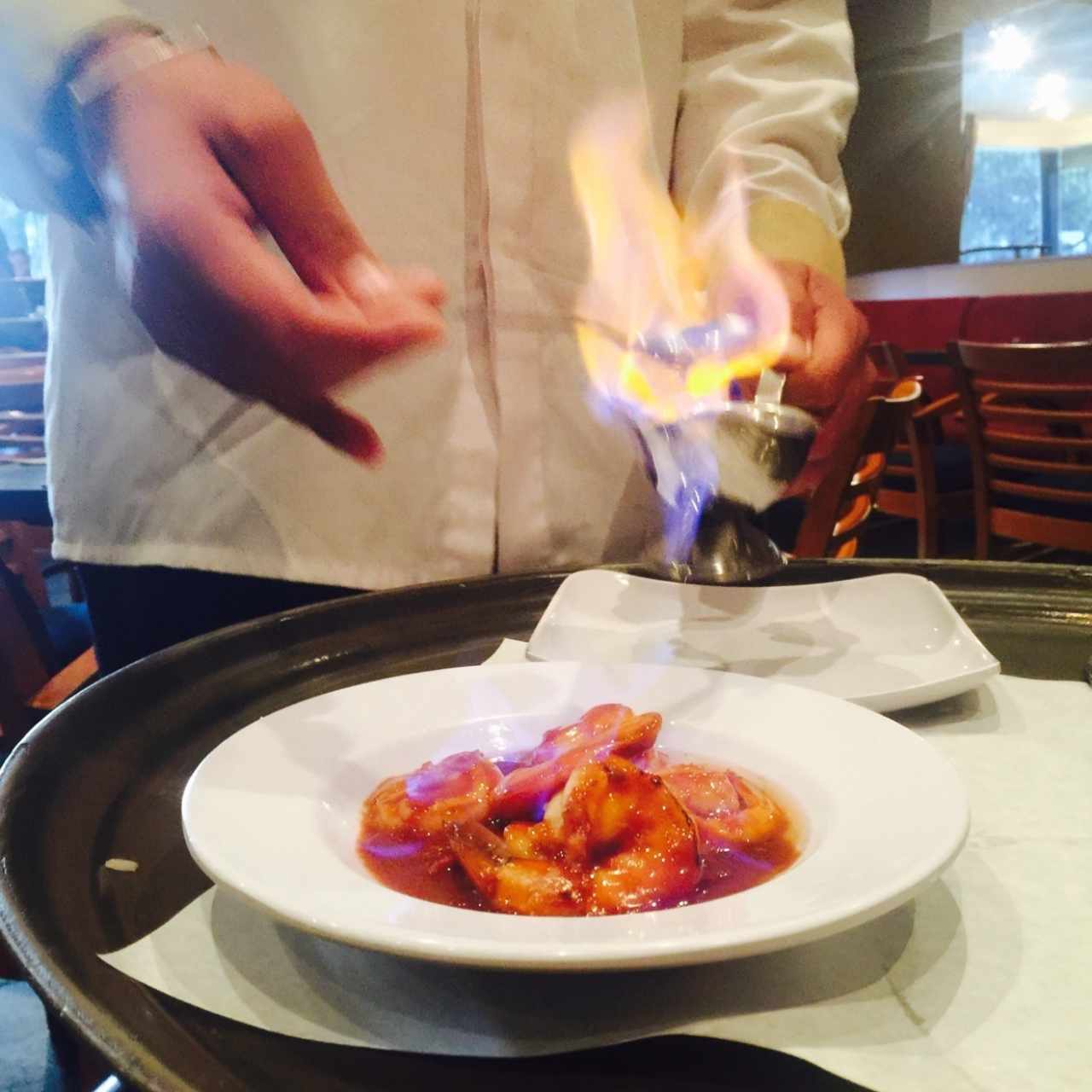 Flambeando los langostinos 