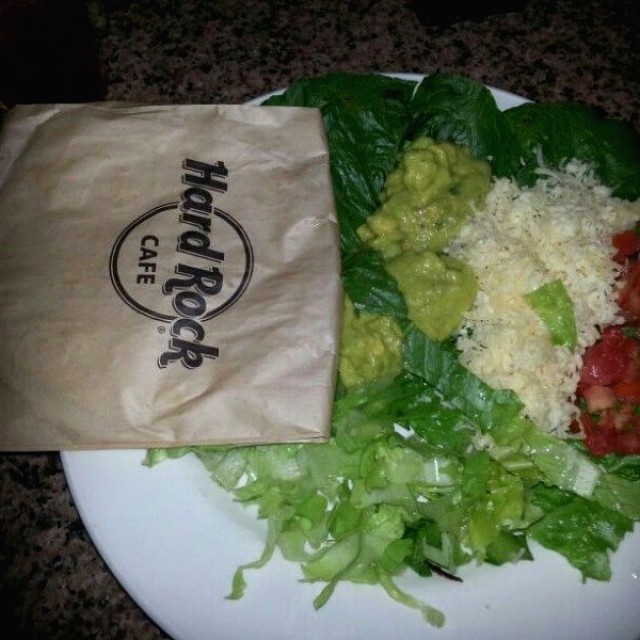 Fajitas, y agregan pollo o carne segun su preferencia