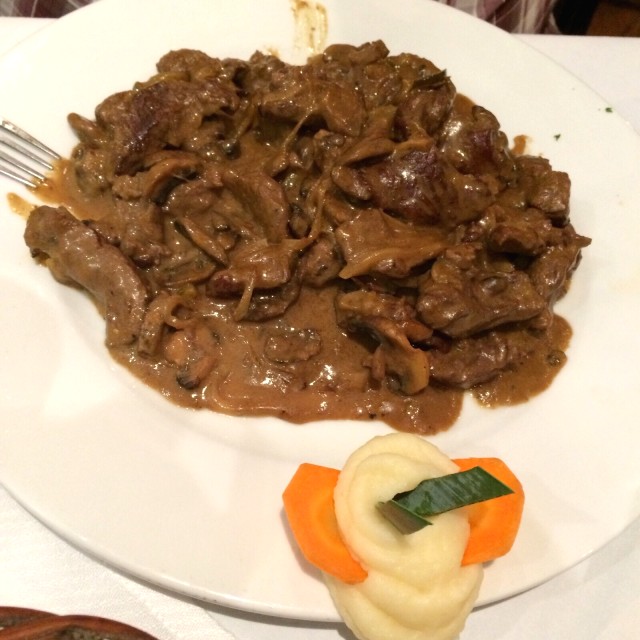 Carne en Salsa del dia