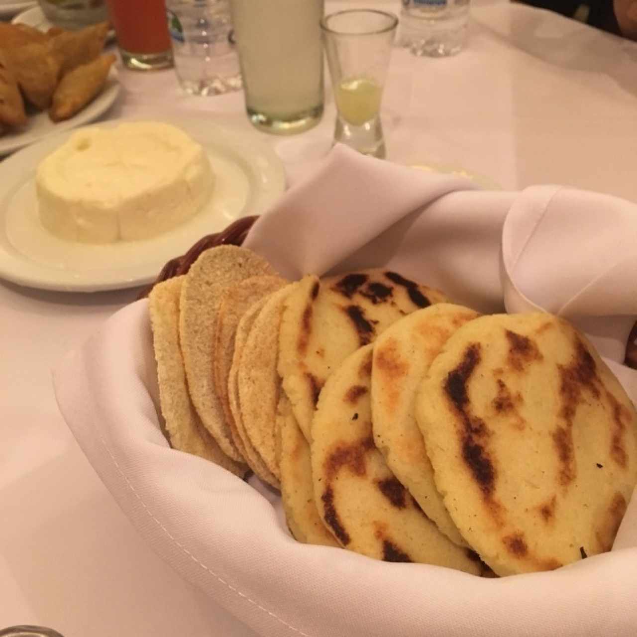 arepita nata y queso