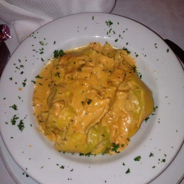 Tortelones en salsa de salmon