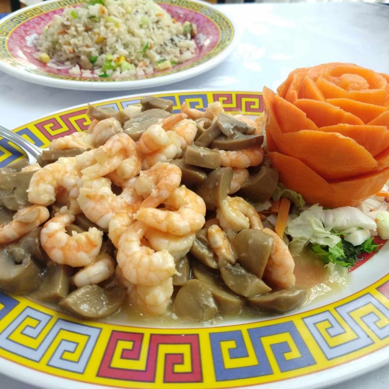 Camarones con hongos 