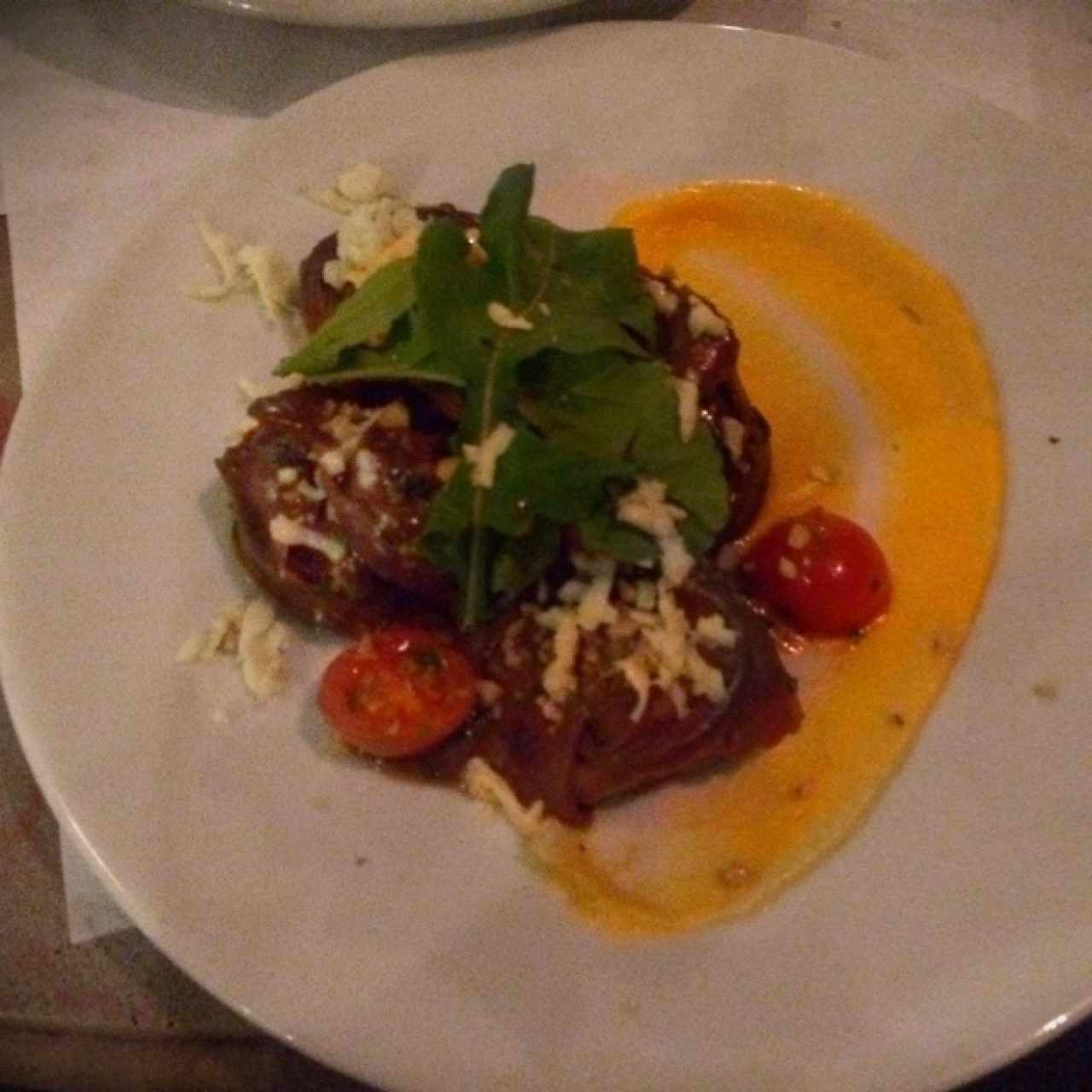 tortellonis rellenos de asado negro