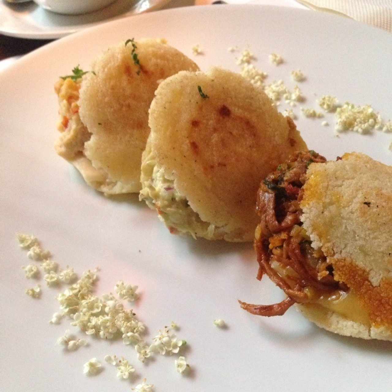trio de arepas