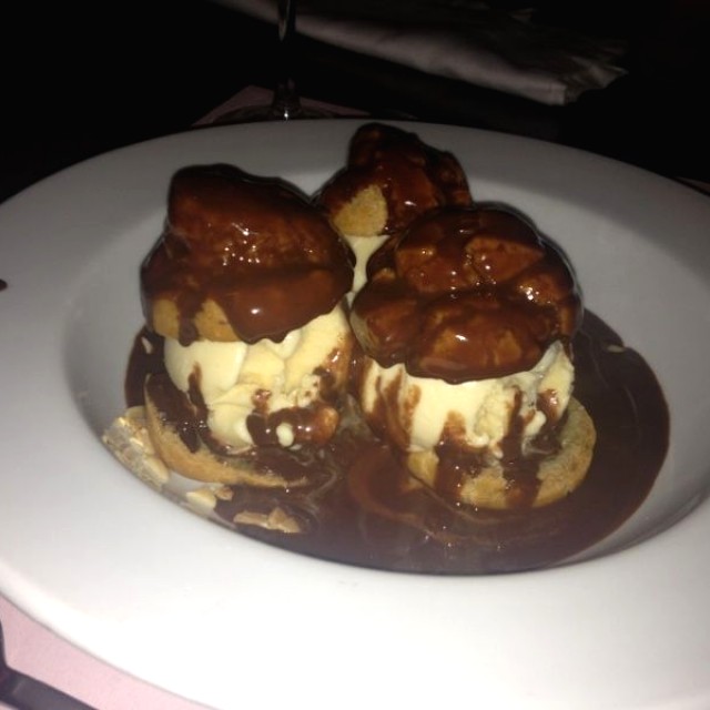 Profiteroles