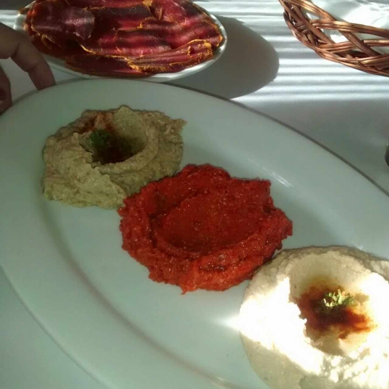 trio de cremas: Hummus, Babaganush y pimentón