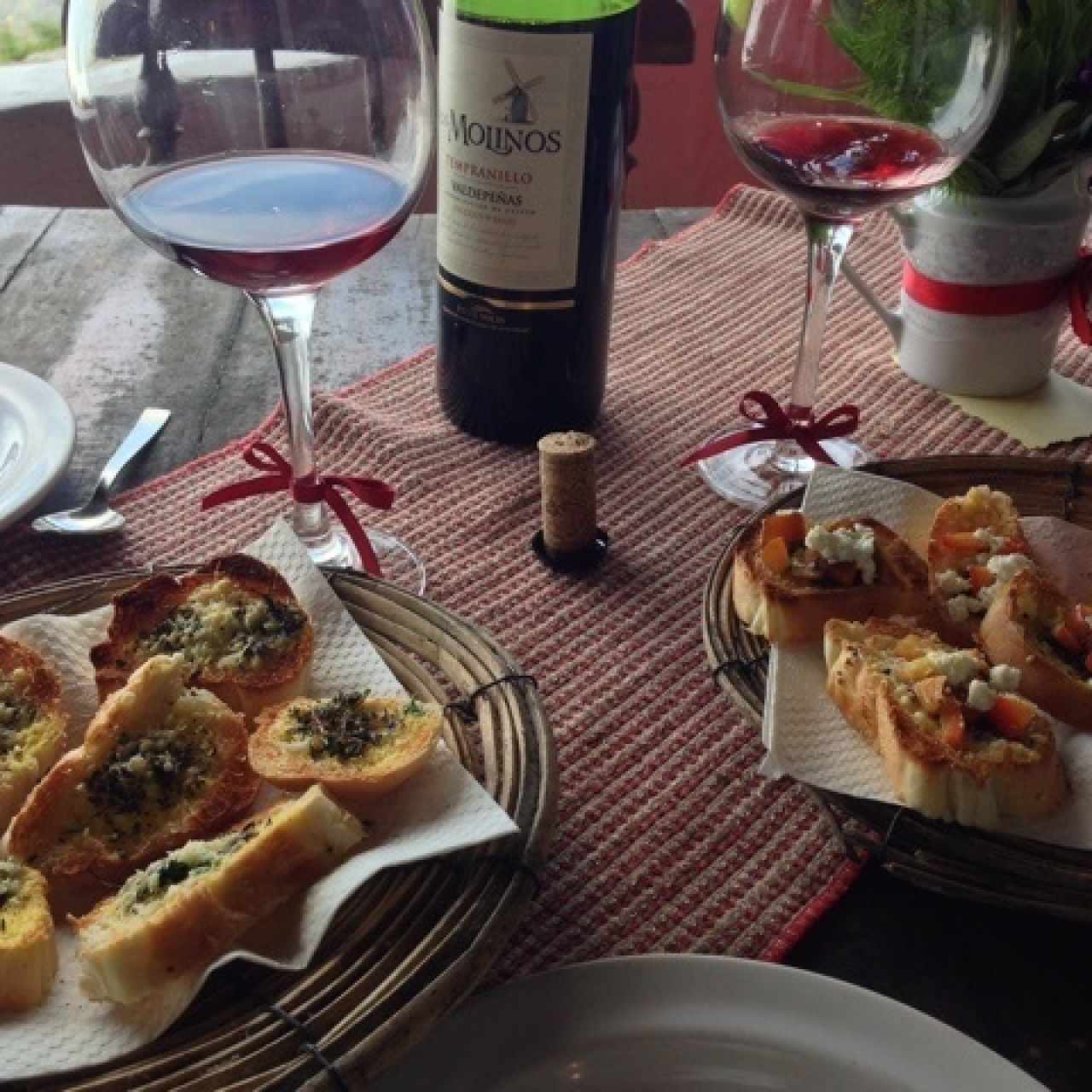 Crocantes de oregano y Capressa