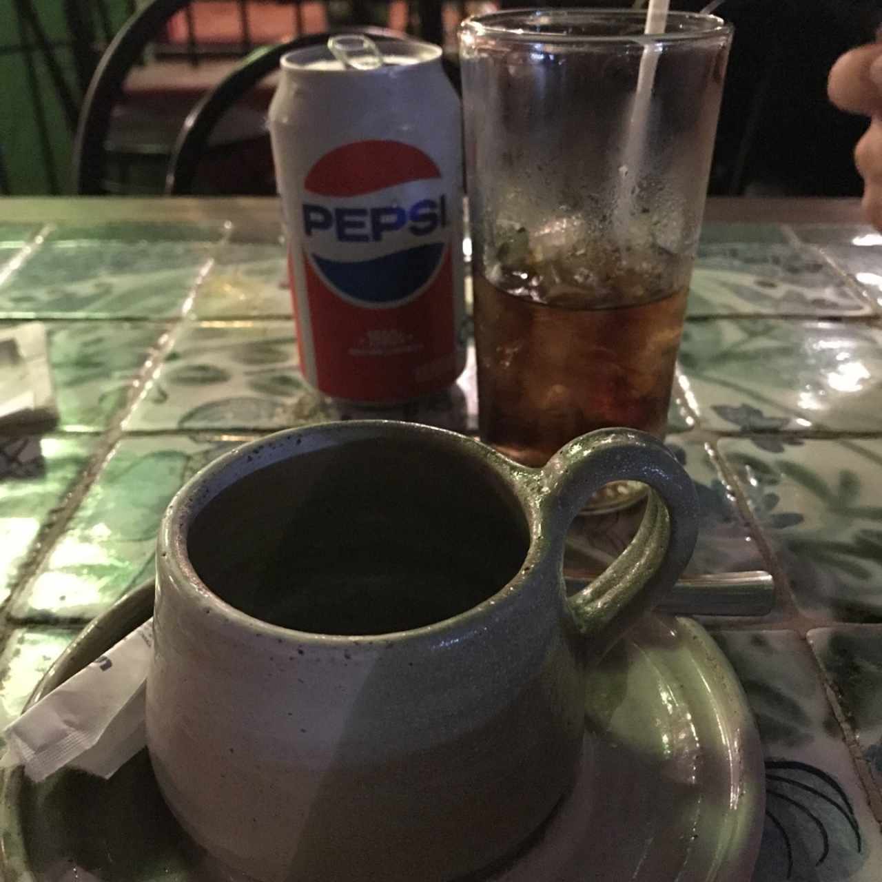 un poco escuro