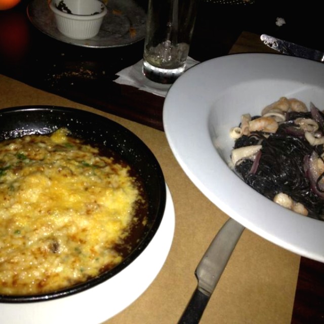 Rissotto y linguini negro 
