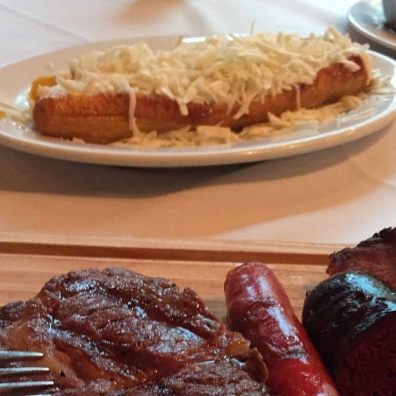Parrilla Argentina con platano Horneado y queso