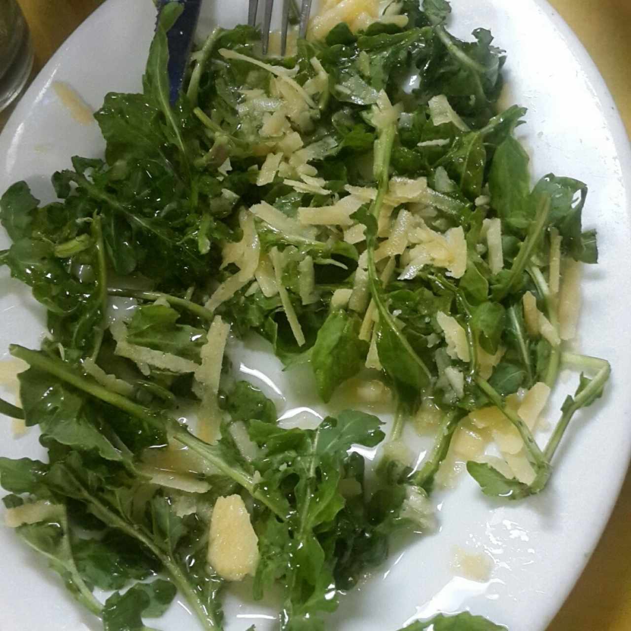 Ensalada de Riúgula con Queso Parmesano, Excelente