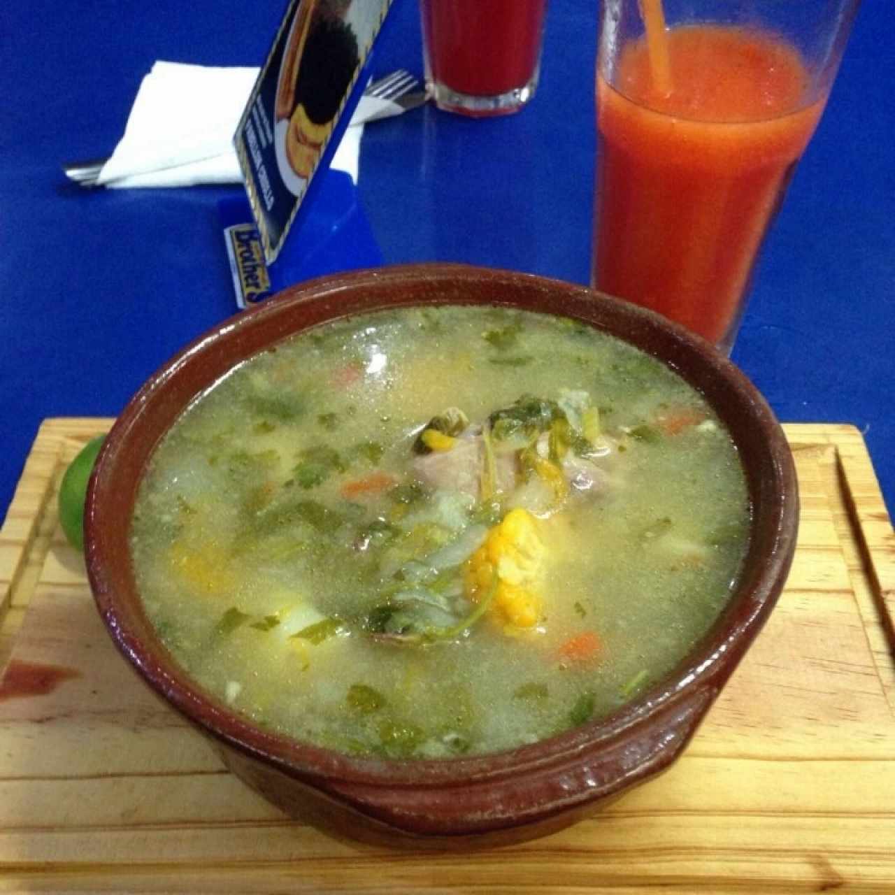Sopa de pollo
