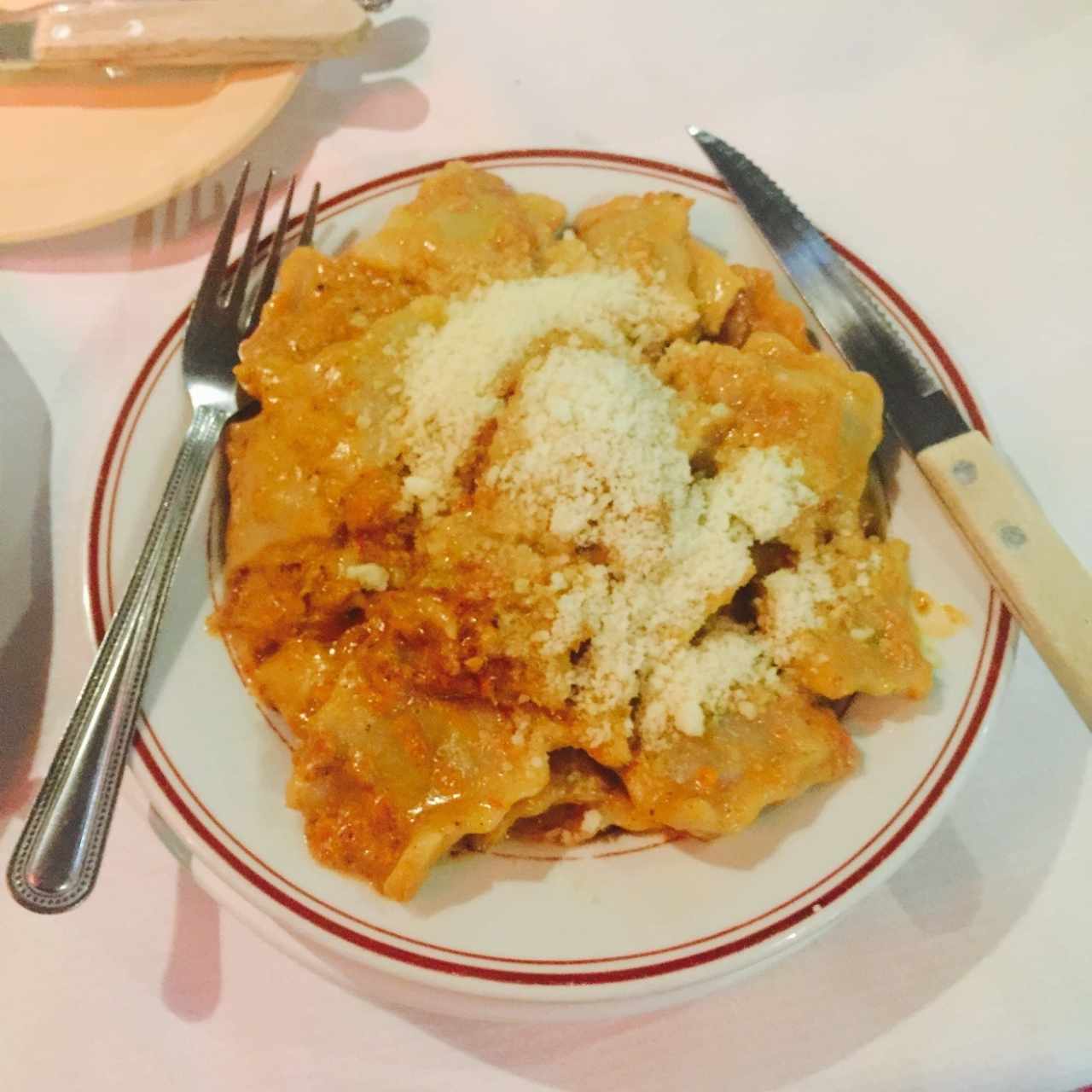 Raviloli de carne & parmesano 