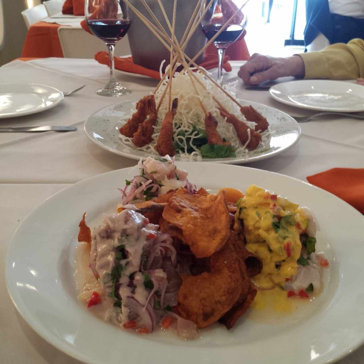 ceviche y langostinos