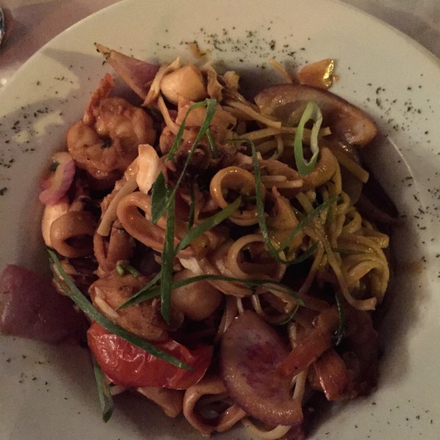 Tallarines con mariscos