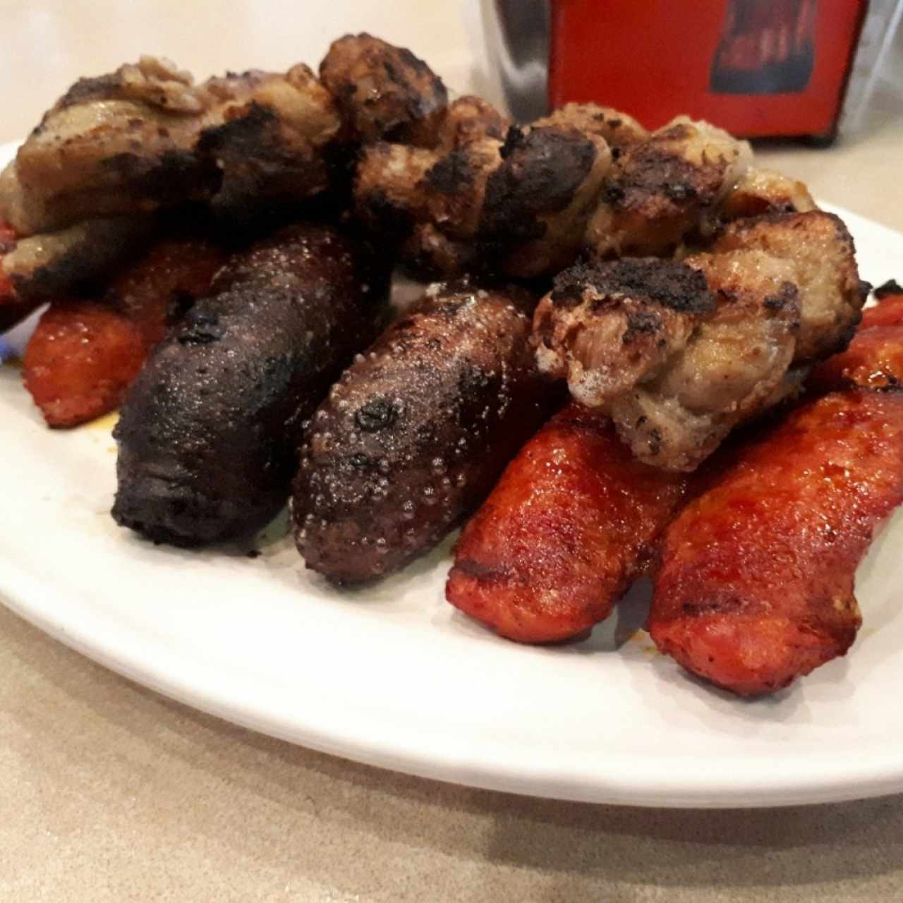 Chinchurria, chorizos y morcillas