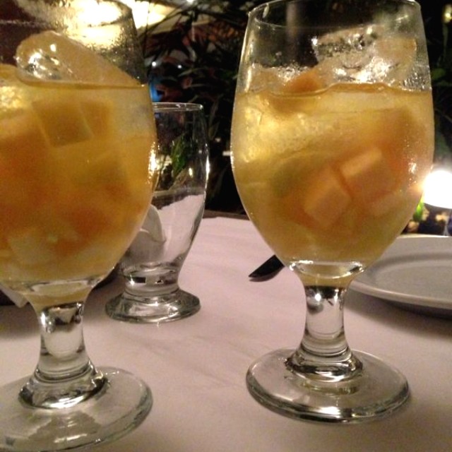 Sangría con vino blanco 