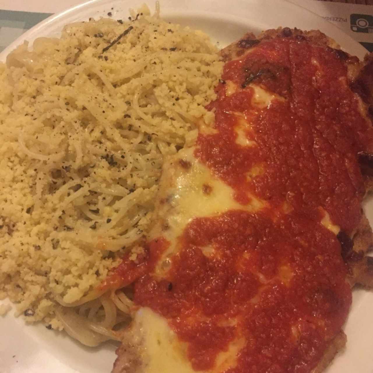 milanesa de pollo a la parmigianna con pasta 4 quesos