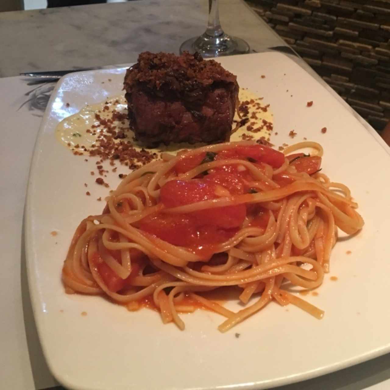 Lomito Sellado con Linguini Fileto